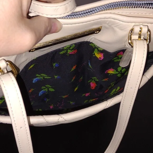 Betsey Johnson Faux Leather Cream Heart Detail Purse Handbag - Picture 9 of 10